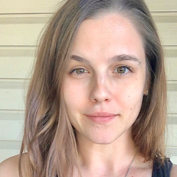 Meet your Posher, Chloe - Picture 1 of 1